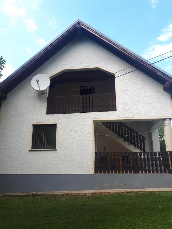 Apartman Filip Apartamento Smoljanac Exterior foto